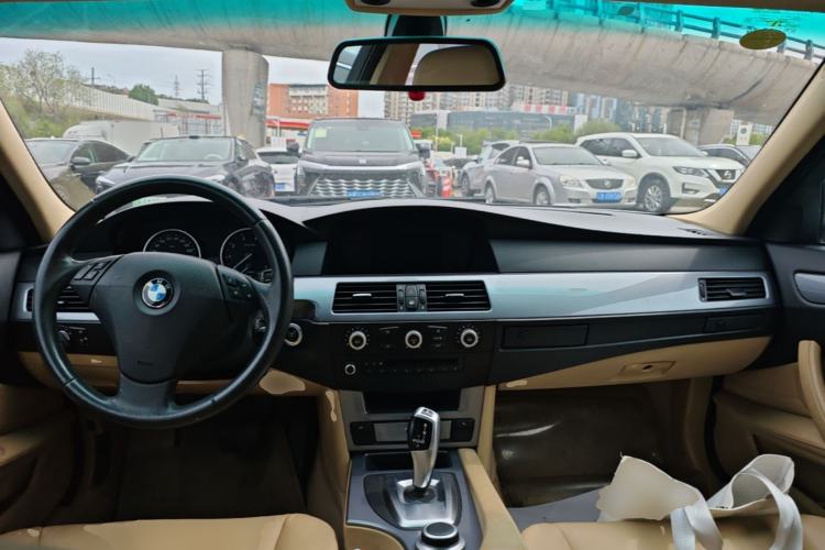 Used BMW 5 Series 2008 523Li Standard Edition Center Console