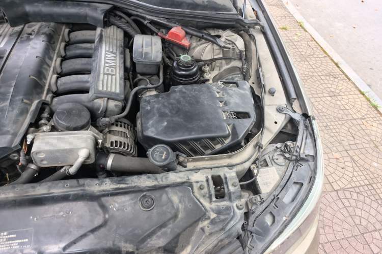 Used BMW 5 Series 2008 525Li Luxury Model Engine Bay Left