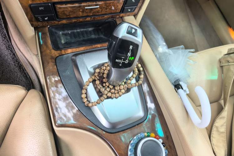 Used BMW 5 Series 2008 525Li Luxury Model Gear Lever