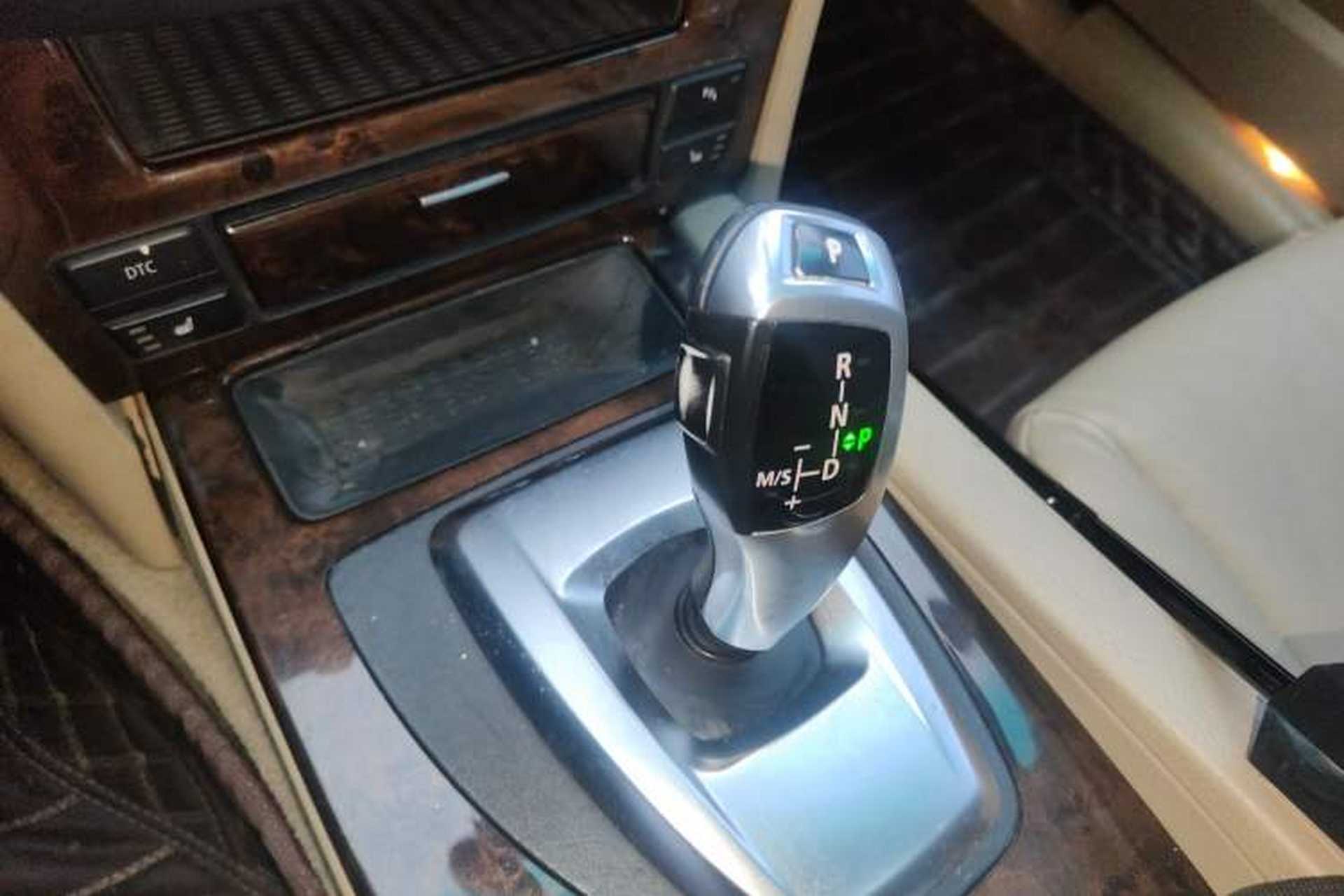 Used BMW 5 Series 2008 523Li Leading Model Gear Lever