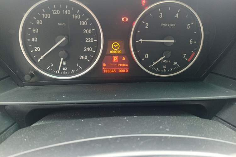 Used BMW 5 Series 2008 523Li Standard Edition Odometer Close Up