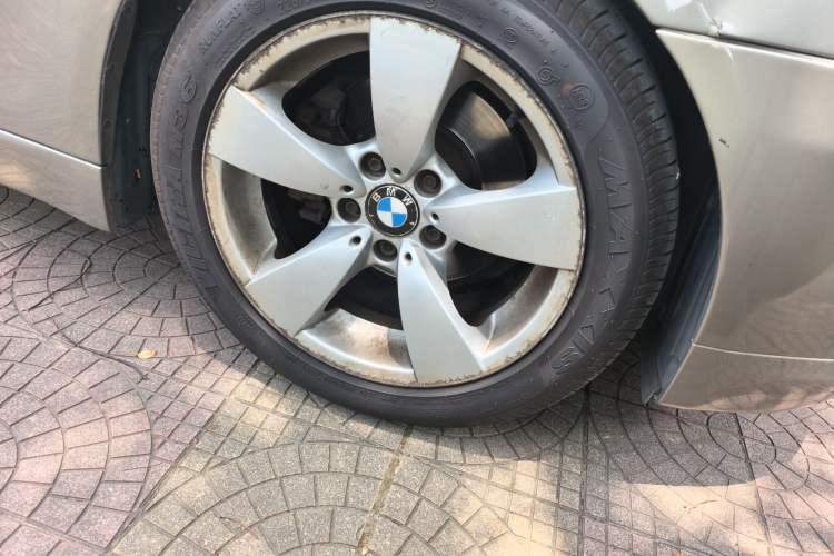 Used BMW 5 Series 2008 525Li Luxury Model Right Front Wheel Hub