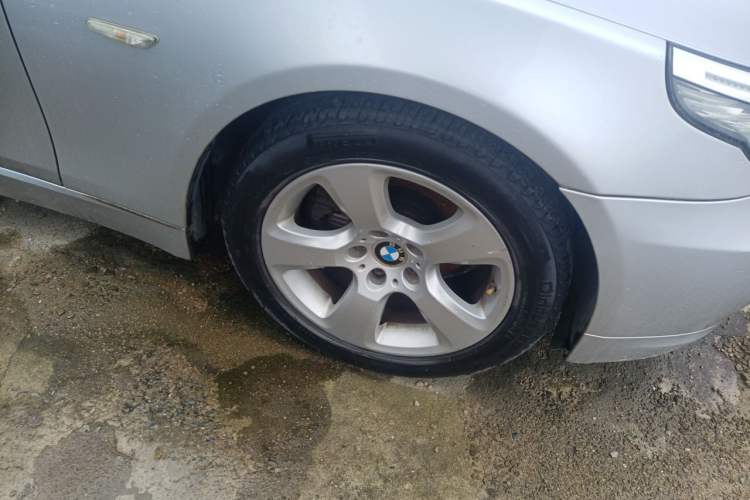 Used BMW 5 Series 2008 523Li Standard Edition Right Front Wheel Hub