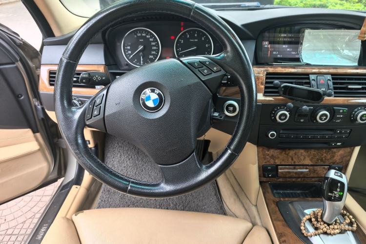 Used BMW 5 Series 2008 525Li Luxury Model Steering Wheel