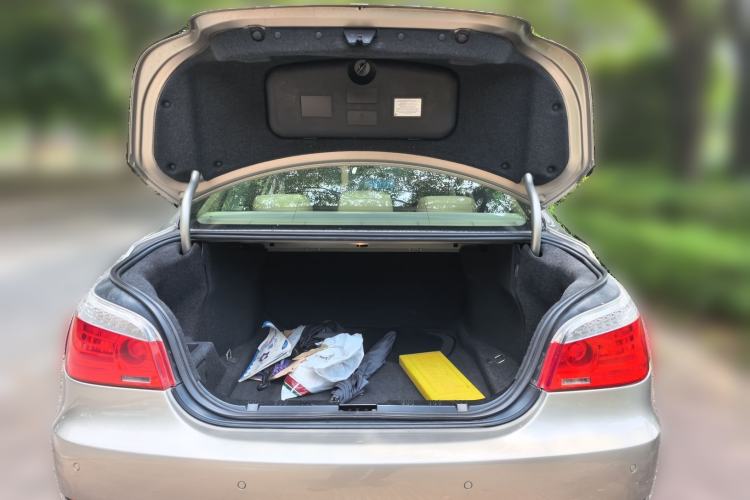Used BMW 5 Series 2008 525Li Luxury Model Trunk