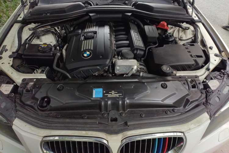 Used BMW 5 Series 2008 523Li Elegant Edition Engine Bay