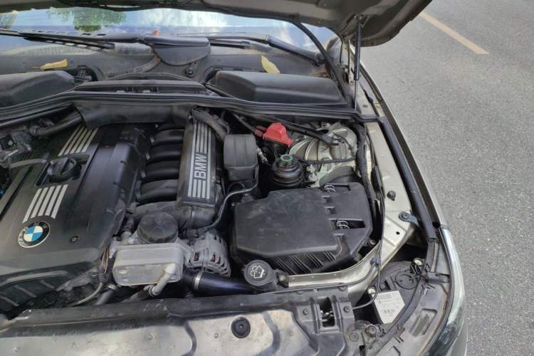 Used BMW 5 Series 2008 525Li Elegant Edition Engine Bay Left