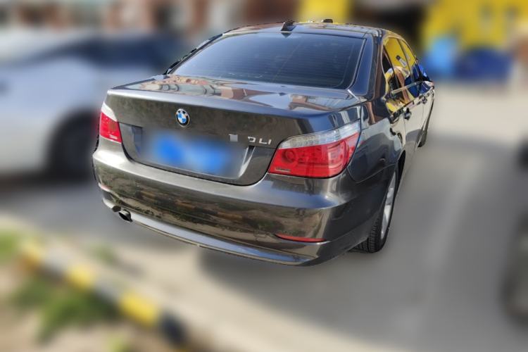 Used BMW 5 Series 2009 520Li Leading Model Rear Right 45 Deg