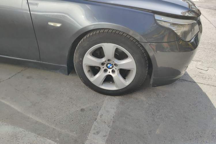 Used BMW 5 Series 2009 520Li Leading Model Right Front Wheel Hub