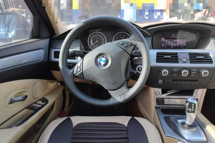 Used BMW 5 Series 2009 520Li Leading Model Steering Wheel