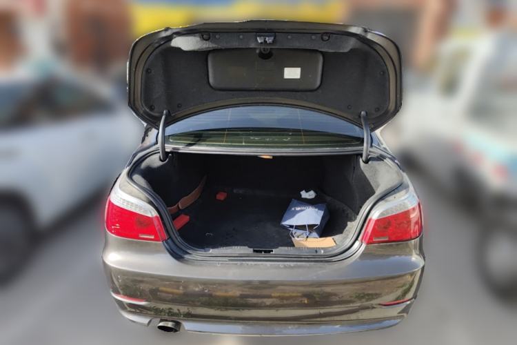 Used BMW 5 Series 2009 520Li Leading Model Trunk