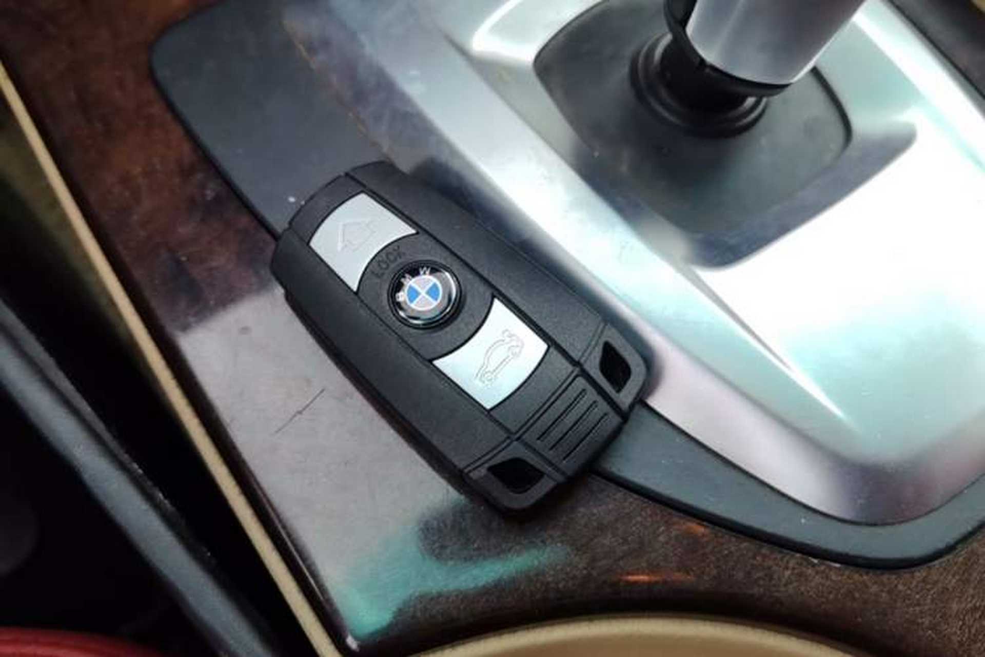Used BMW 5 Series 2009 530Li Luxury Model Vehicle Key