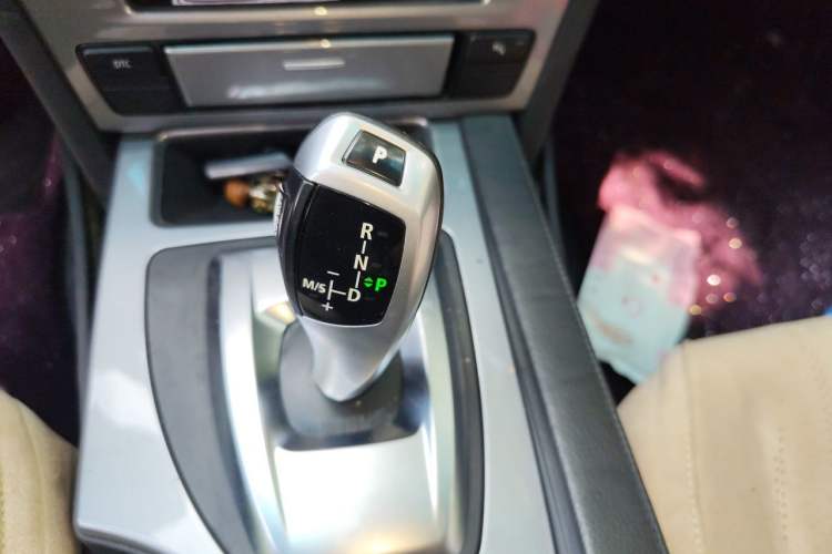 Used BMW 5 Series 2009 520Li Leading Model Gear Lever