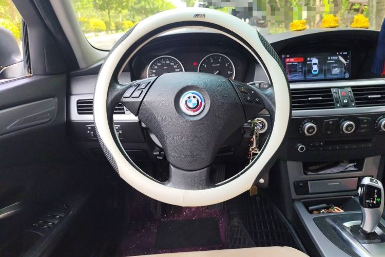 Used BMW 5 Series 2009 520Li Leading Model Steering Wheel