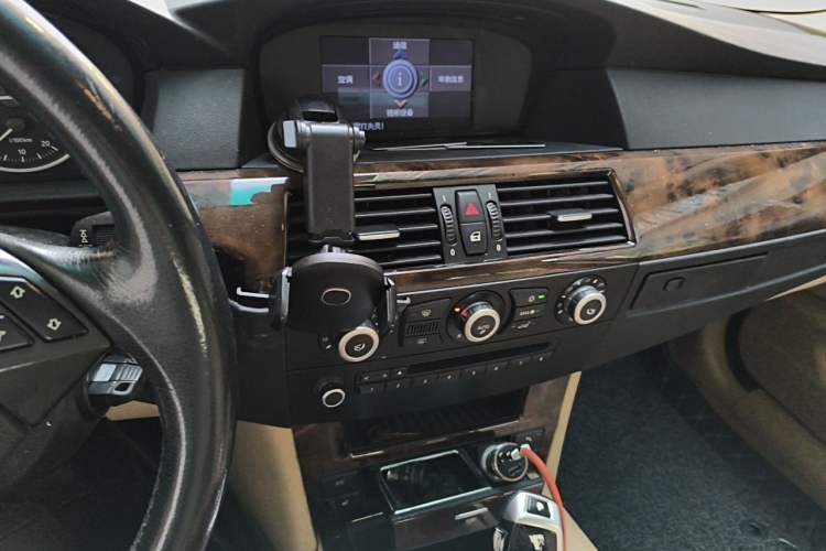 Used BMW 5 Series 2009 523Li Luxury Model Audio And AC Panel