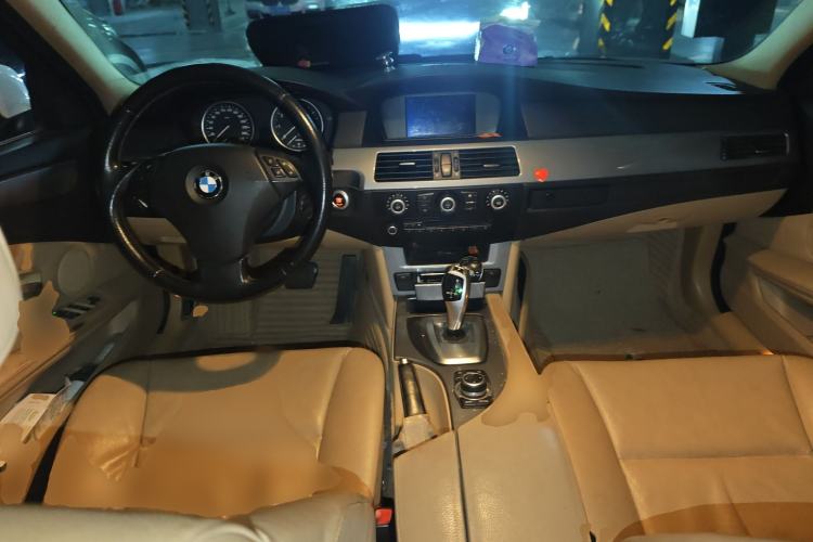 Used BMW 5 Series 2009 520Li Leading Model Center Console