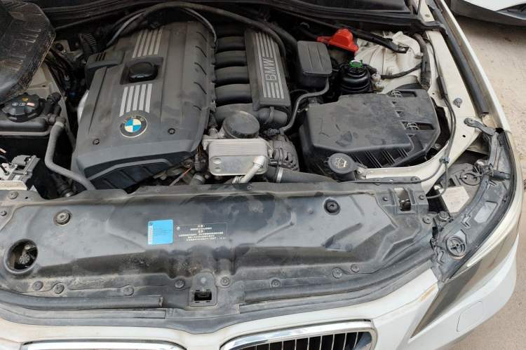 Used BMW 5 Series 2009 523Li Luxury Model Engine Bay Left