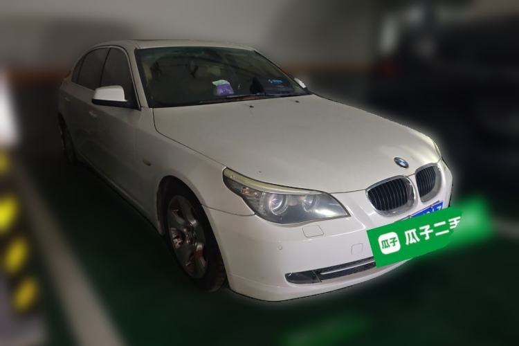 Used BMW 5 Series 2009 520Li Leading Model Front Right 45 Deg