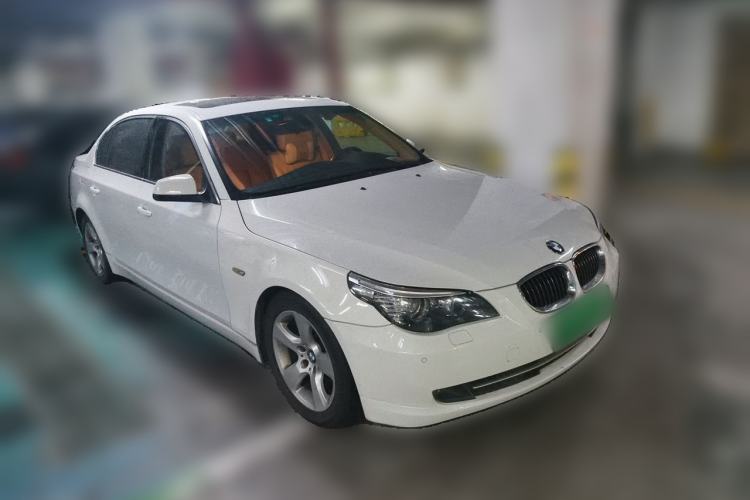 Used BMW 5 Series 2009 523Li Standard Model Front Right 45 Deg