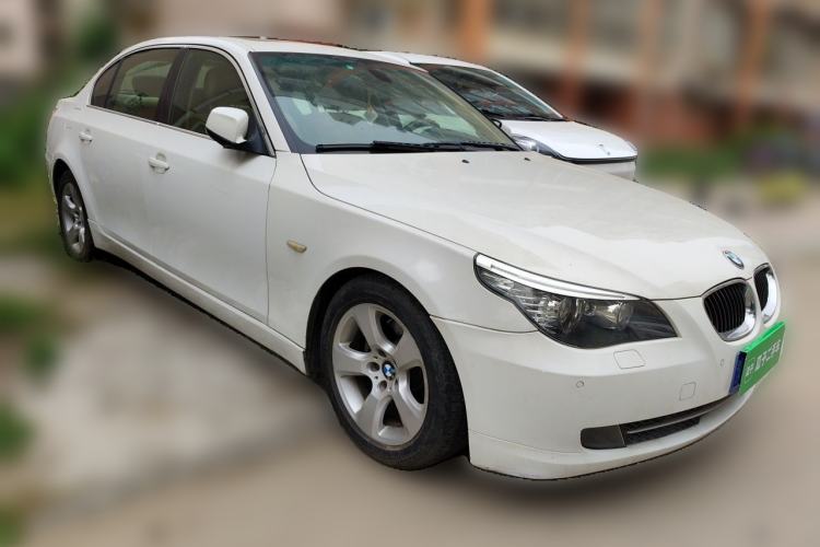 Used BMW 5 Series 2009 523Li Luxury Model Front Right 45 Deg