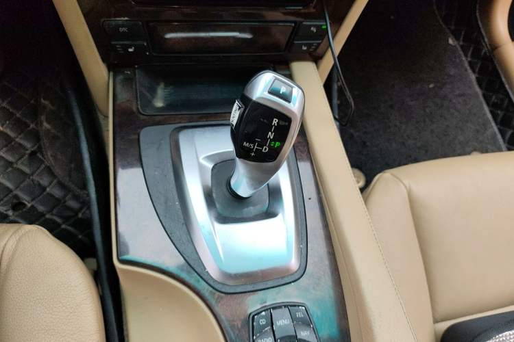 Used BMW 5 Series 2009 523Li Luxury Model Gear Lever