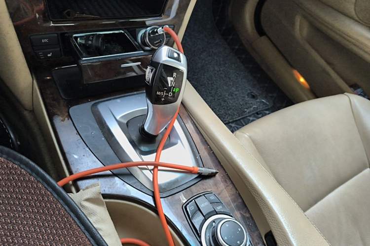 Used BMW 5 Series 2009 523Li Luxury Model Gear Lever