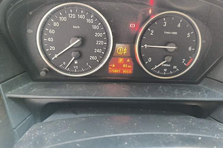 Used BMW 5 Series 2009 523Li Luxury Model Odometer Close Up