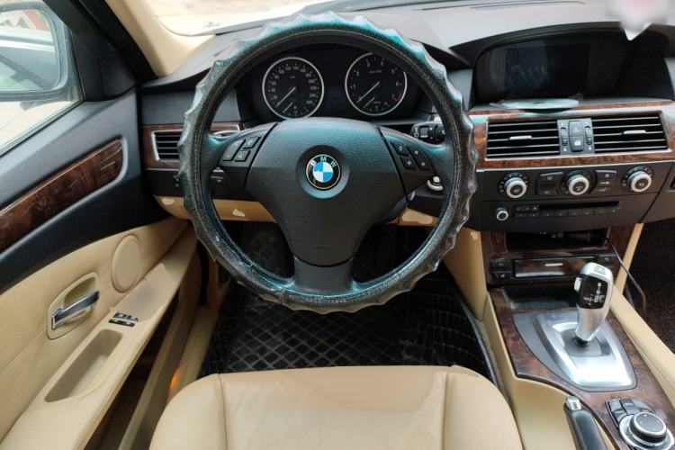 Used BMW 5 Series 2009 523Li Luxury Model Steering Wheel