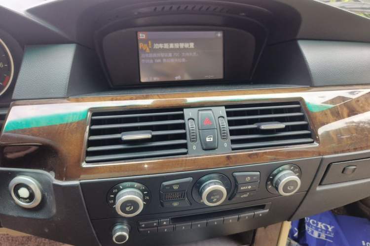 Used BMW 5 Series 2010 520Li Leading Model Audio And AC Panel