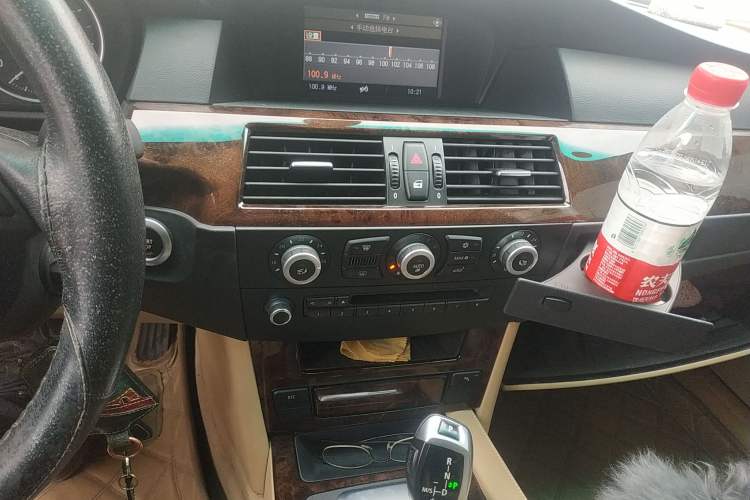 Used BMW 5 Series 2010 520Li Leading Model Audio And AC Panel