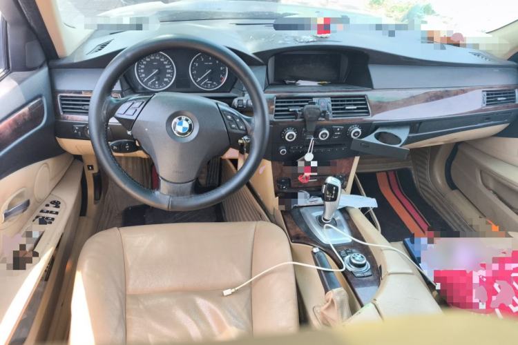 Used BMW 5 Series 2010 530Li Leading Model Center Console