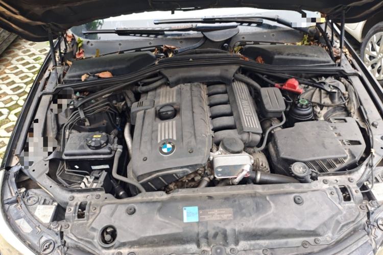 Used BMW 5 Series 2010 530Li Luxury Model Engine Bay