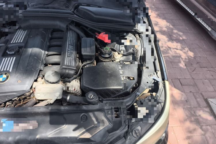 Used BMW 5 Series 2010 530Li Leading Model Engine Bay Left