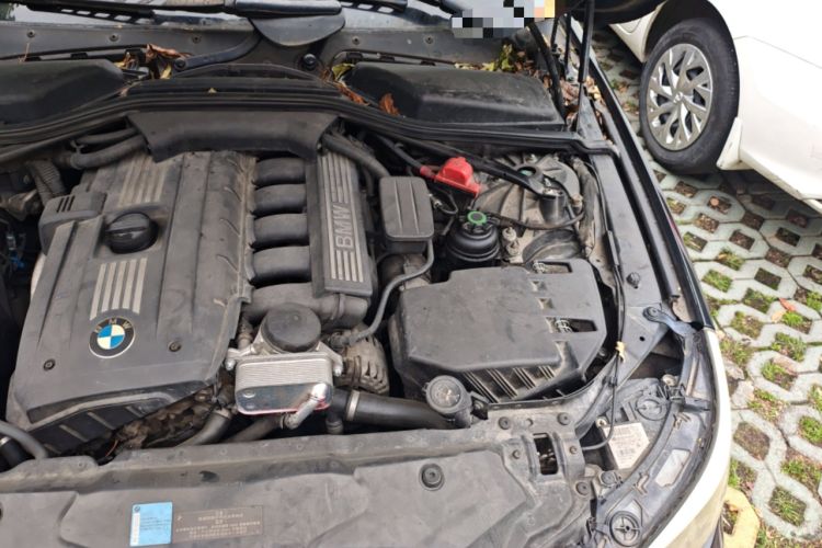 Used BMW 5 Series 2010 530Li Luxury Model Engine Bay Left