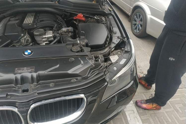 Used BMW 5 Series 2010 520Li Leading Model Engine Bay Left