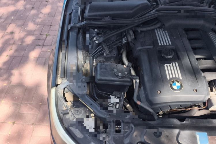 Used BMW 5 Series 2010 530Li Leading Model Engine Bay Right