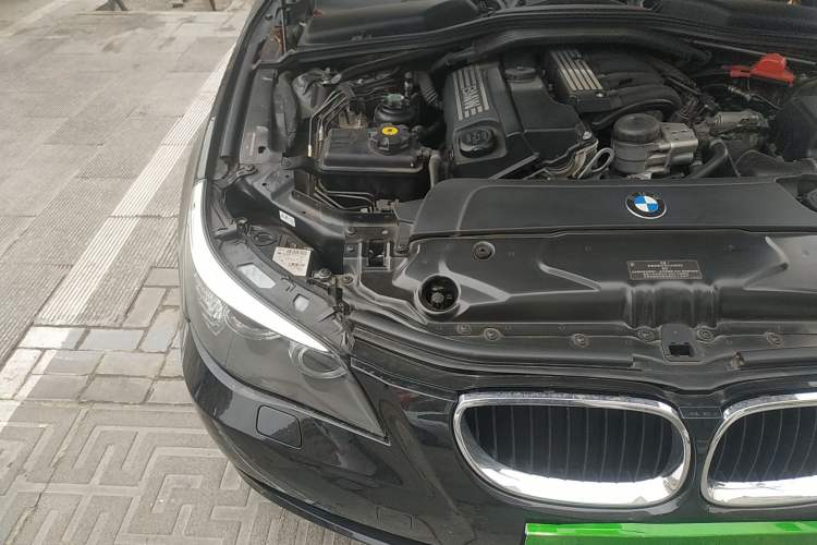 Used BMW 5 Series 2010 520Li Leading Model Engine Bay Right