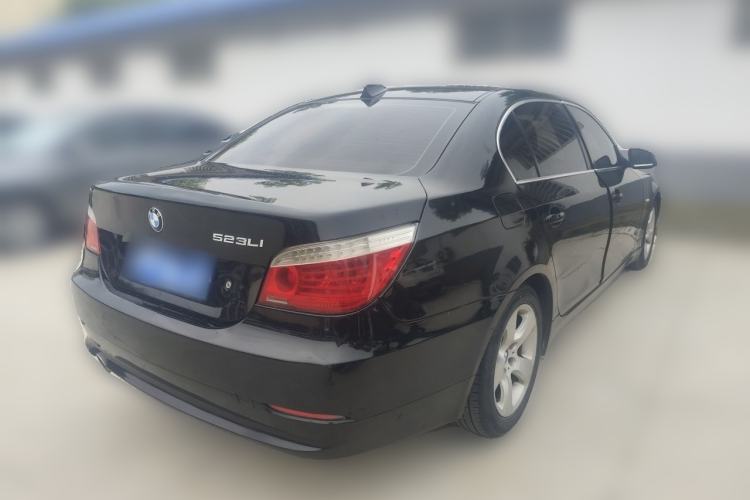 Used BMW 5 Series 2010 520Li Leading Model Rear Right 45 Deg