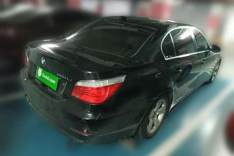Used BMW 5 Series 2010 520Li Leading Model Rear Right 45 Deg