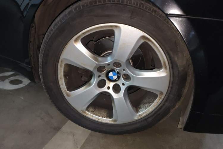 Used BMW 5 Series 2010 523Li Leading Model Right Front Wheel Hub