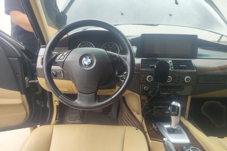 Used BMW 5 Series 2010 520Li Leading Model Steering Wheel