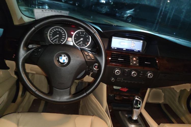 Used BMW 5 Series 2010 520Li Luxury Model Steering Wheel
