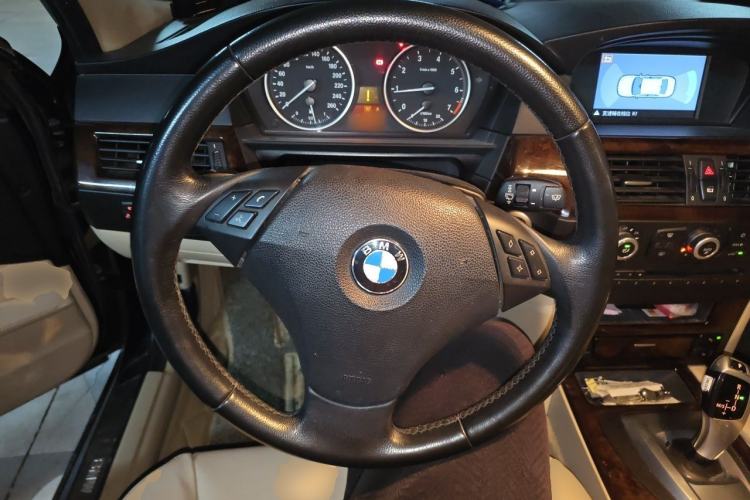 Used BMW 5 Series 2010 523Li Leading Model Steering Wheel