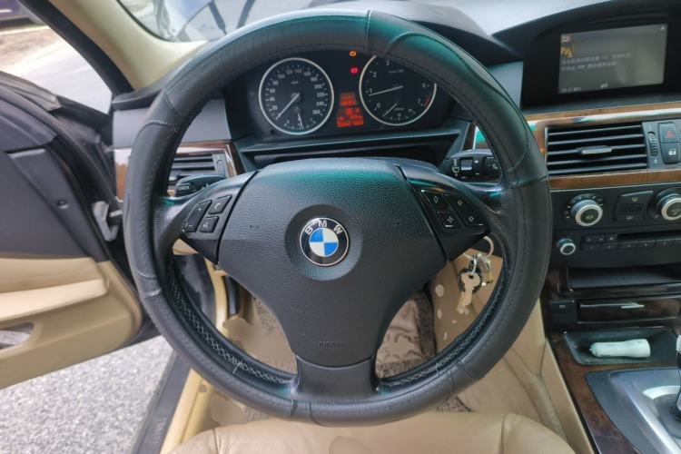 Used BMW 5 Series 2010 520Li Leading Model Steering Wheel