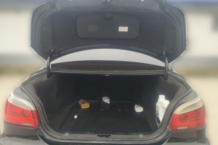 Used BMW 5 Series 2010 520Li Leading Model Trunk