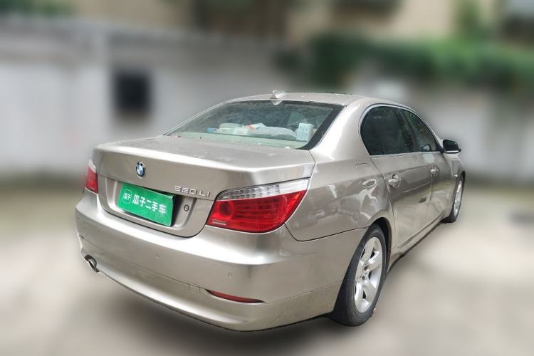 Used BMW 5 Series 2010 520Li Leading Model Rear Right 45 Deg