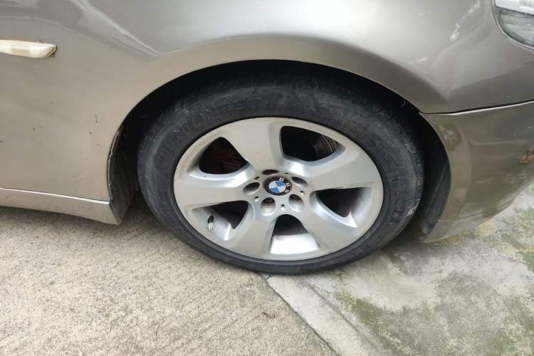 Used BMW 5 Series 2010 520Li Leading Model Right Front Wheel Hub