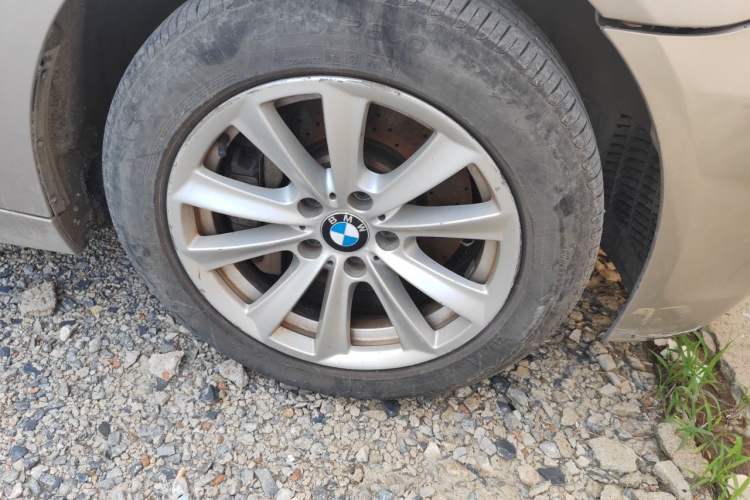 Used BMW 5 Series 2010 520Li Leading Model Right Front Wheel Hub