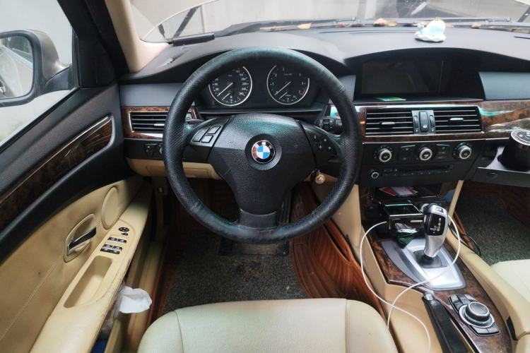 Used BMW 5 Series 2010 520Li Leading Model Steering Wheel
