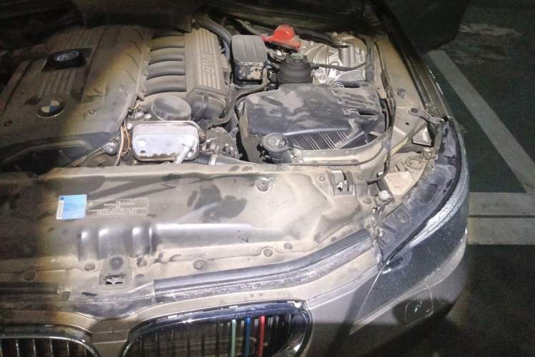 Used BMW 5 Series 2010 523Li Leading Model Engine Bay Left